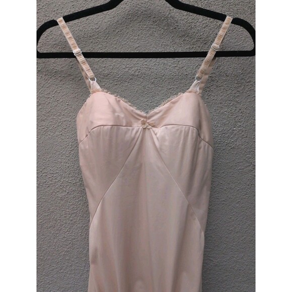 VTG Olga Bodysuit 32 B Lace Trim Legs Bust. Light Padding, Snap Closure. - Picture 7 of 16